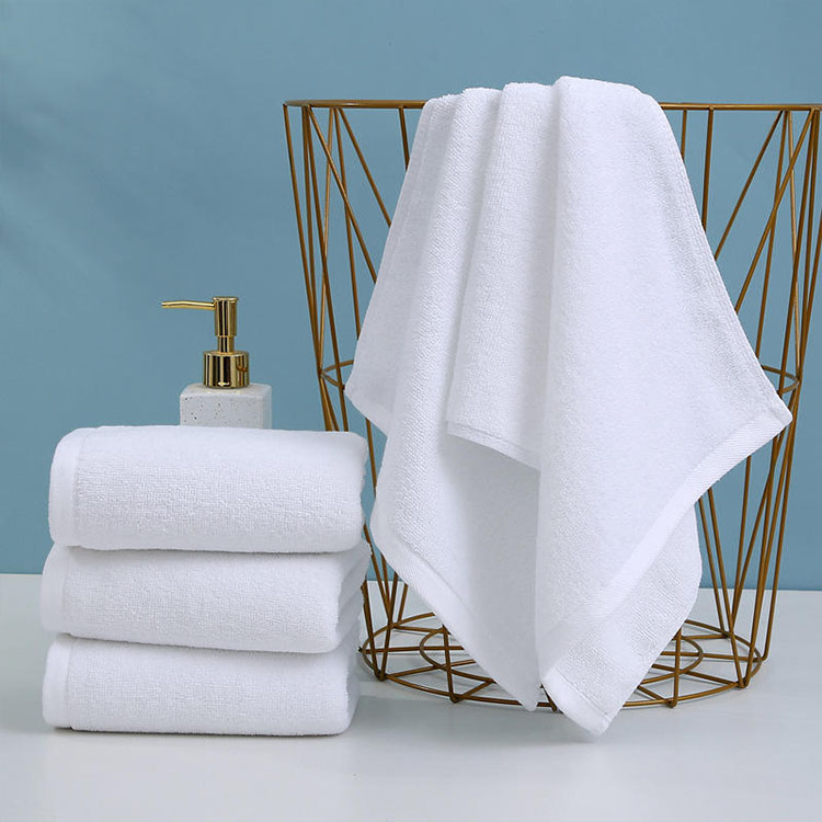 Antibacterial Bath Towels for Hospitality Buyers: What to Check 3 Antibacterial Bath Towels for Hospitality Buyers What to Check