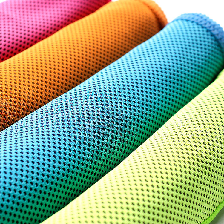 Cooling Towels for Marathon, Cycling, and Outdoor Brands 5 Cooling Towels for Marathon, Cycling, and Outdoor Brands