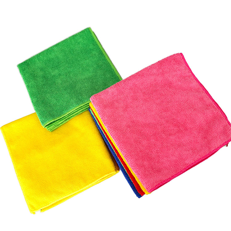 How Many Microfiber Towels Does a Detailing Shop Use Per Day? 3 How Many Microfiber Towels Does a Detailing Shop Use Per Day