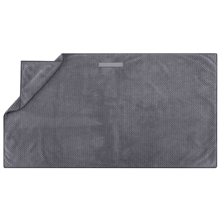 Microfiber Hair Drying Towels vs Cotton Towels for Salons 3 Microfiber Hair Drying Towels vs Cotton Towels for Salons